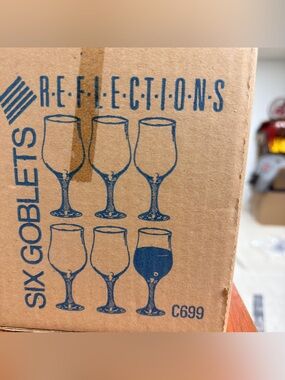 Vintage Reflections Set of 6 Etched Wine Goblets in Original Box floral work